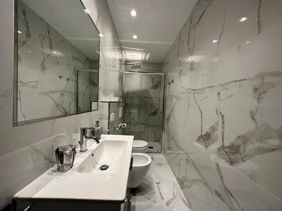 Suite Aurora Luxury In The Center Of 산레모 외부 사진